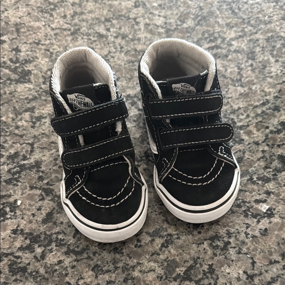 Vans Kids Black and White High-Top Sneakers size 6 Toddler
